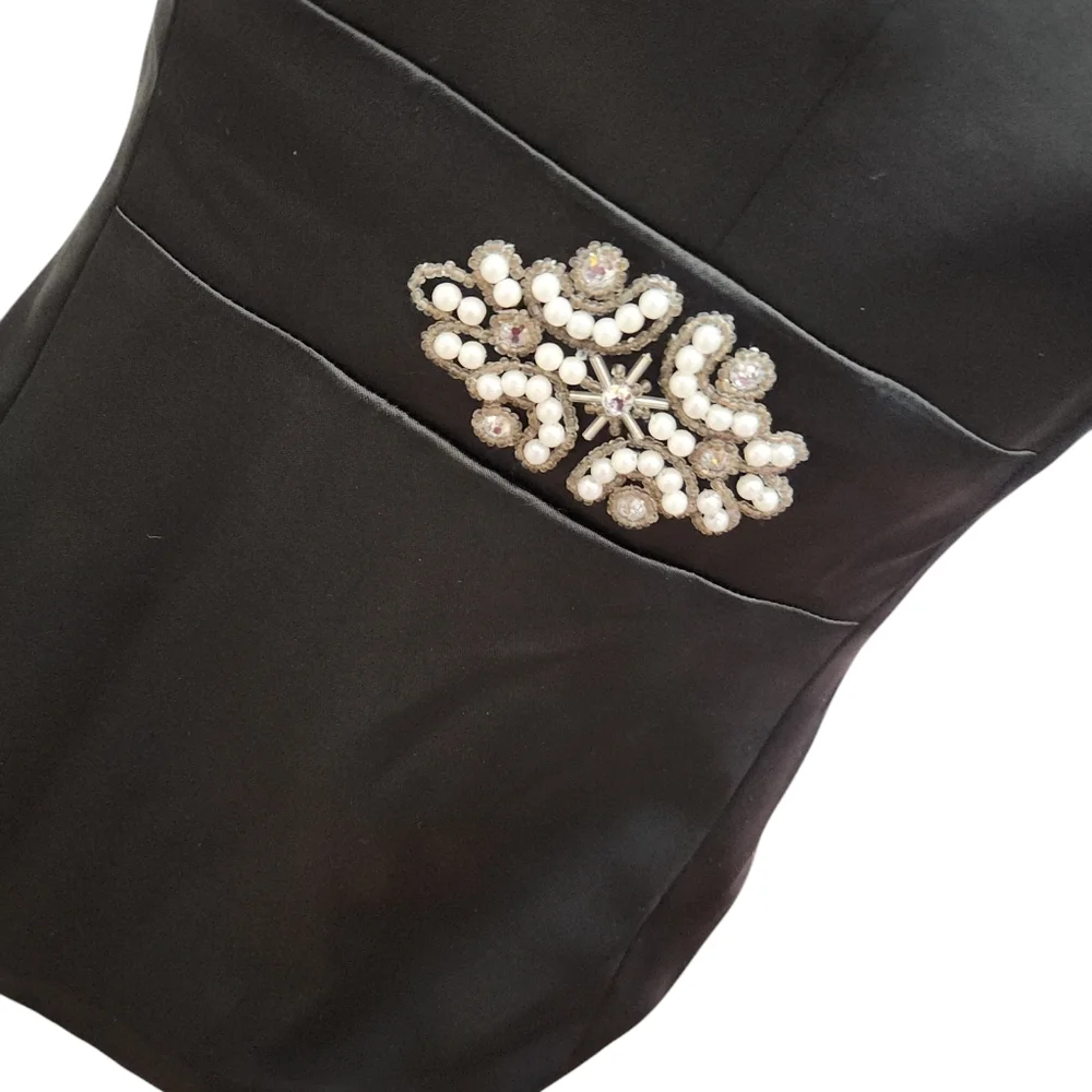 Venus Black Corset‎ with Brooch Applique and Lace Up Back Size 12